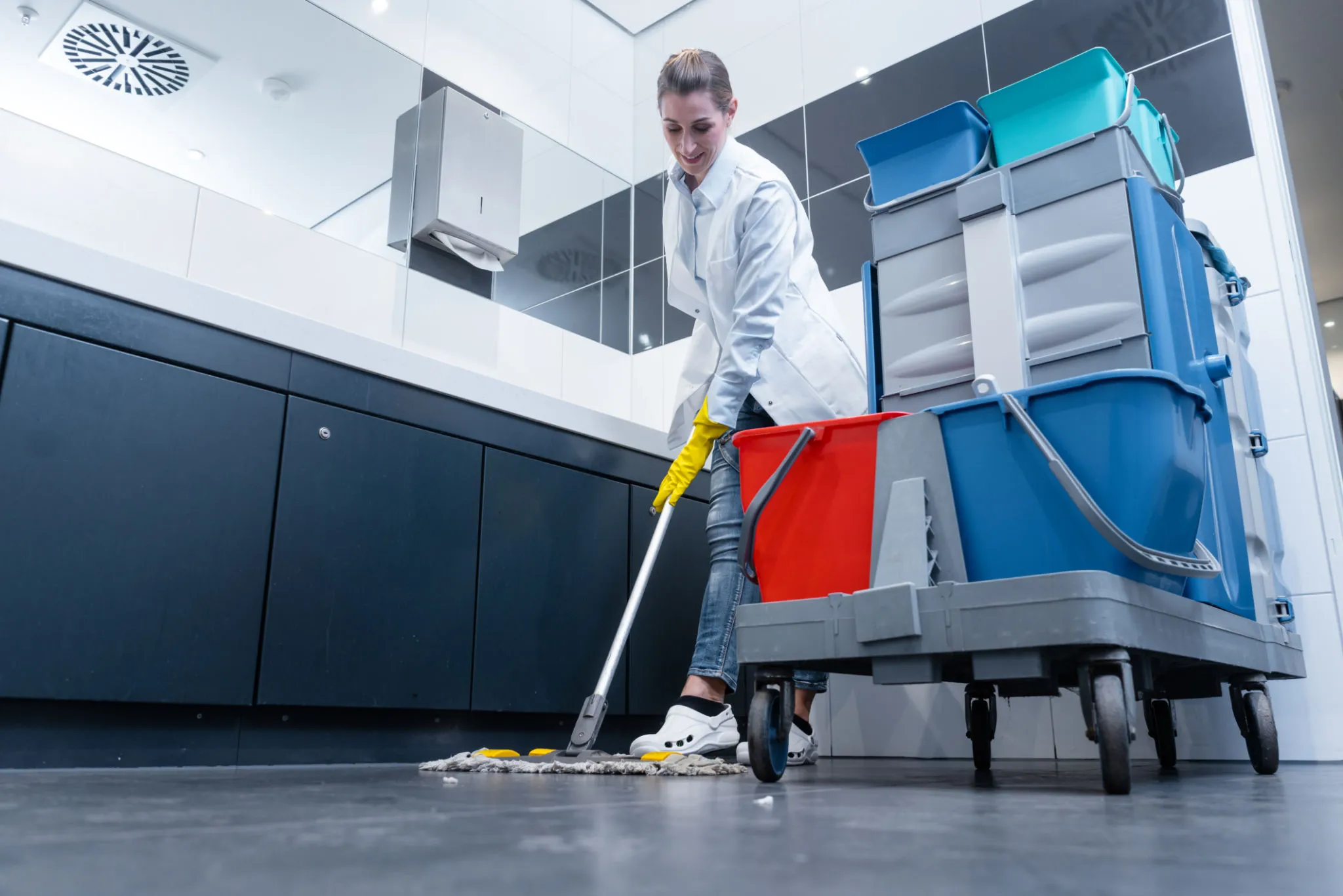 Warehouse cleaning checklist for Hendersonville facilities